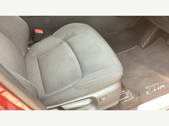 Toyota C-Hr 1.8 Dynamic 122 Bhp White #17