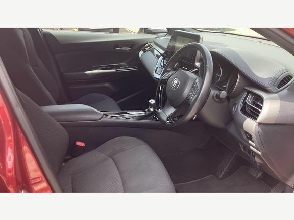 Toyota C-Hr 1.8 Dynamic 122 Bhp White #12