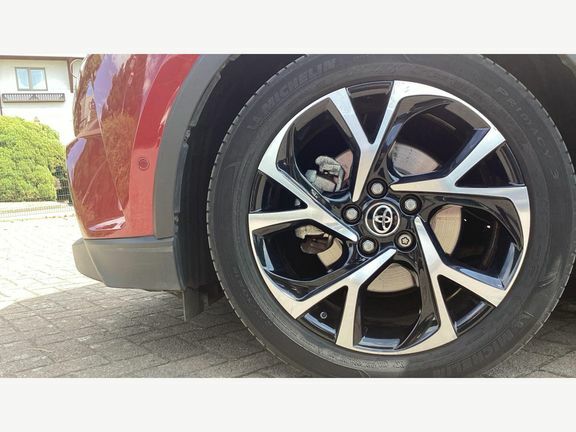 Toyota C-Hr 1.8 Dynamic 122 Bhp White #22