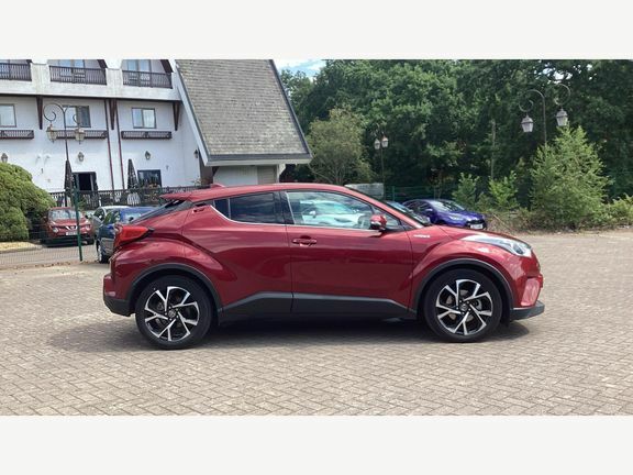 Toyota C-Hr 1.8 Dynamic 122 Bhp White #21