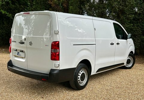 Vauxhall Vivaro Dynamic 2900 L2 AK22NWP White #2