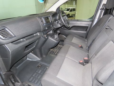 Vauxhall Vivaro Pro 2700 L1 DL72XNK Grey #6
