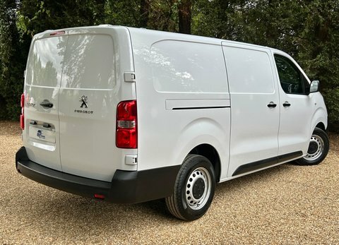 Peugeot Expert Professional Premium 1000 MW72HKY White #2