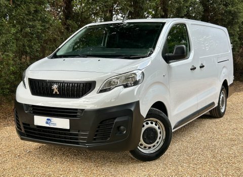 Peugeot Expert Professional Premium 1000 White