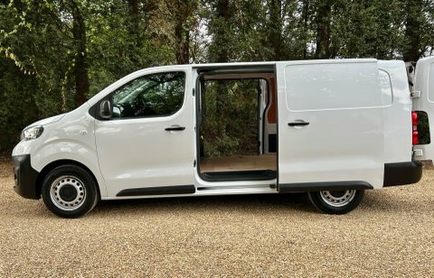 Peugeot Expert Professional Premium 1000 MW72HKY White #3