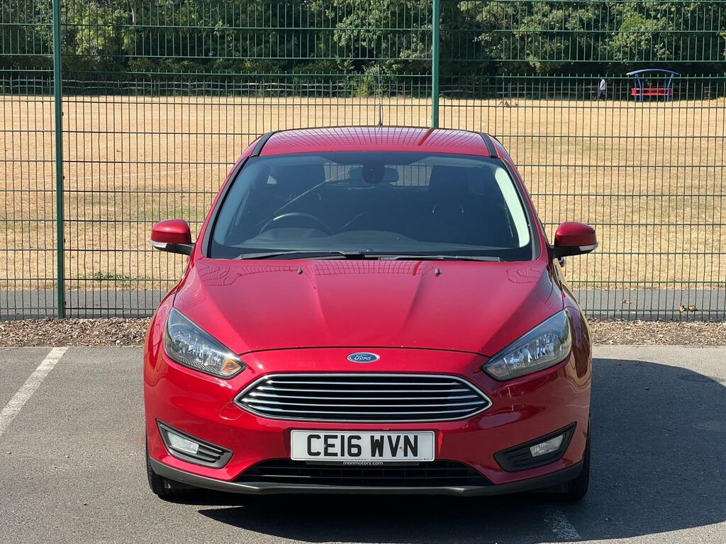 Ford Focus Petrol CE16WVN Red #2