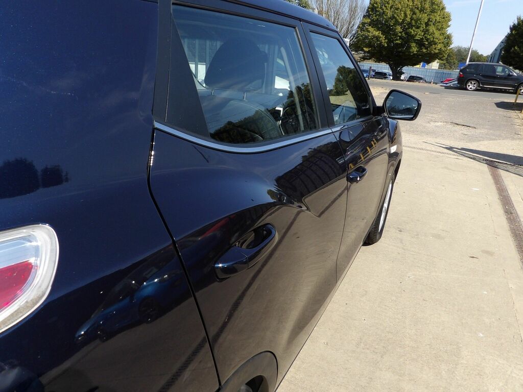 SsangYong Tivoli Suv White #17