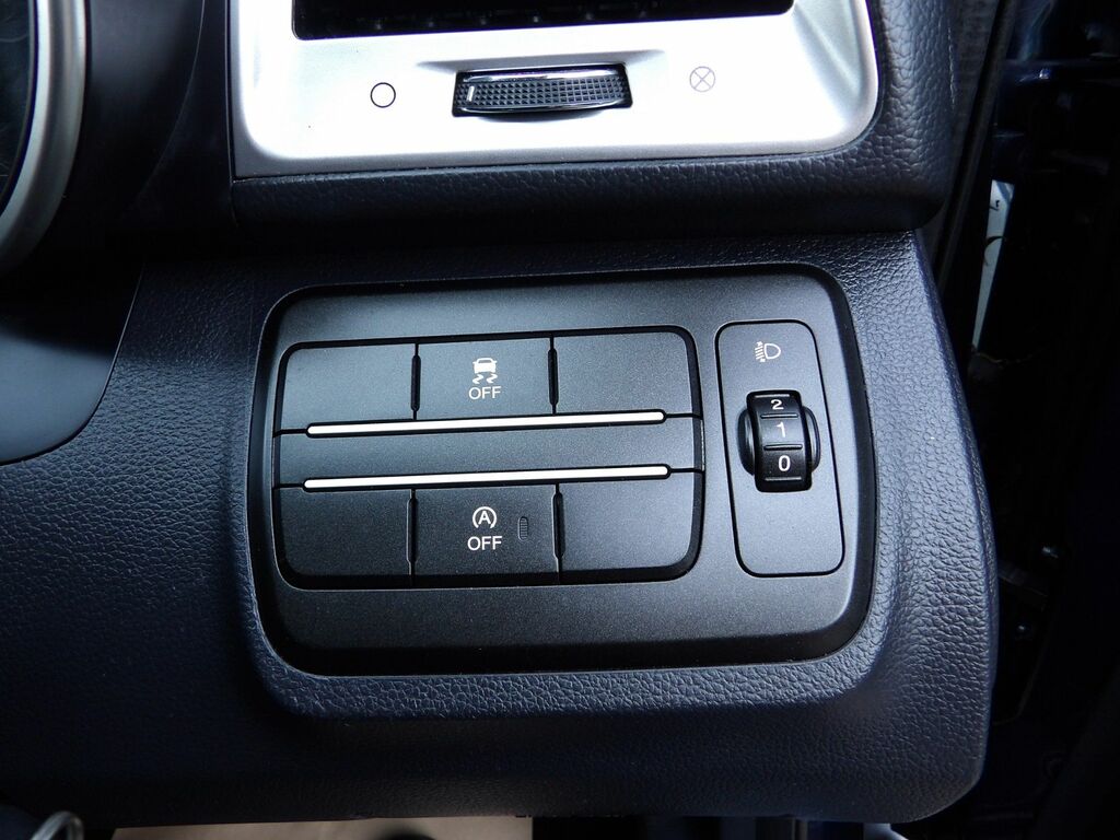 SsangYong Tivoli Suv White #11