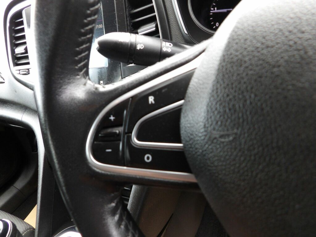 Renault Megane Megane Iconic Tce Silver #15