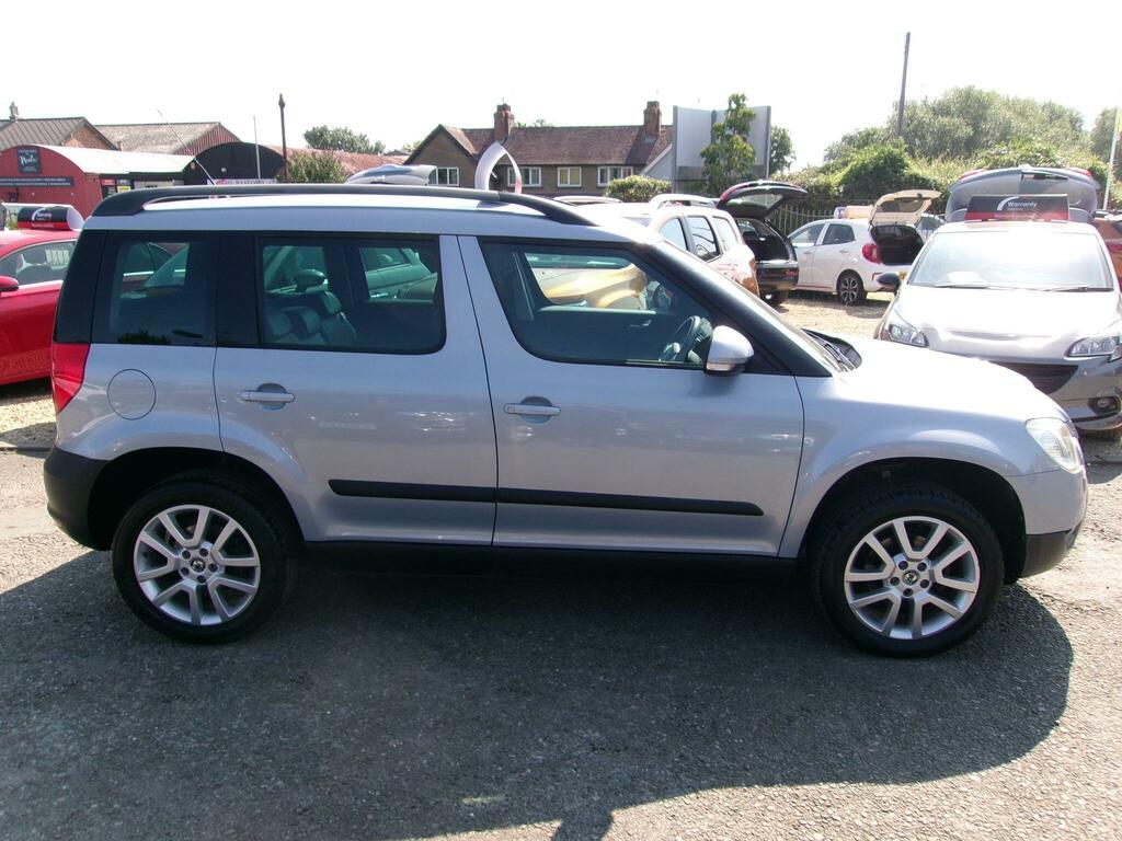 Skoda Yeti Elegance Blue #7