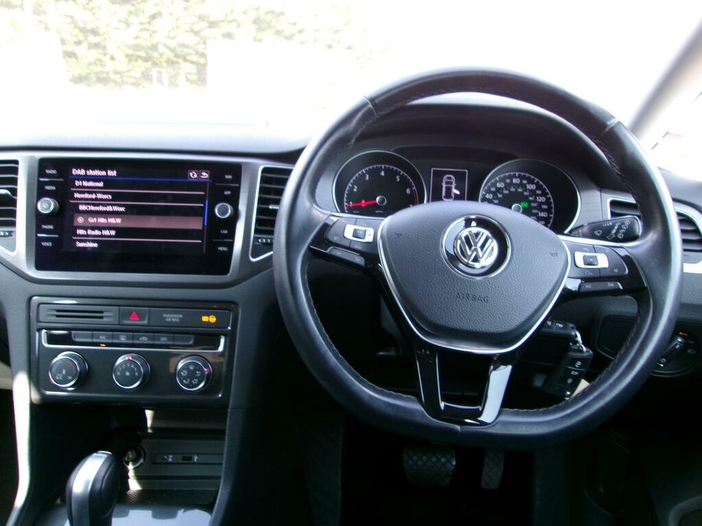 Volkswagen Golf SV Se Nav Red #18