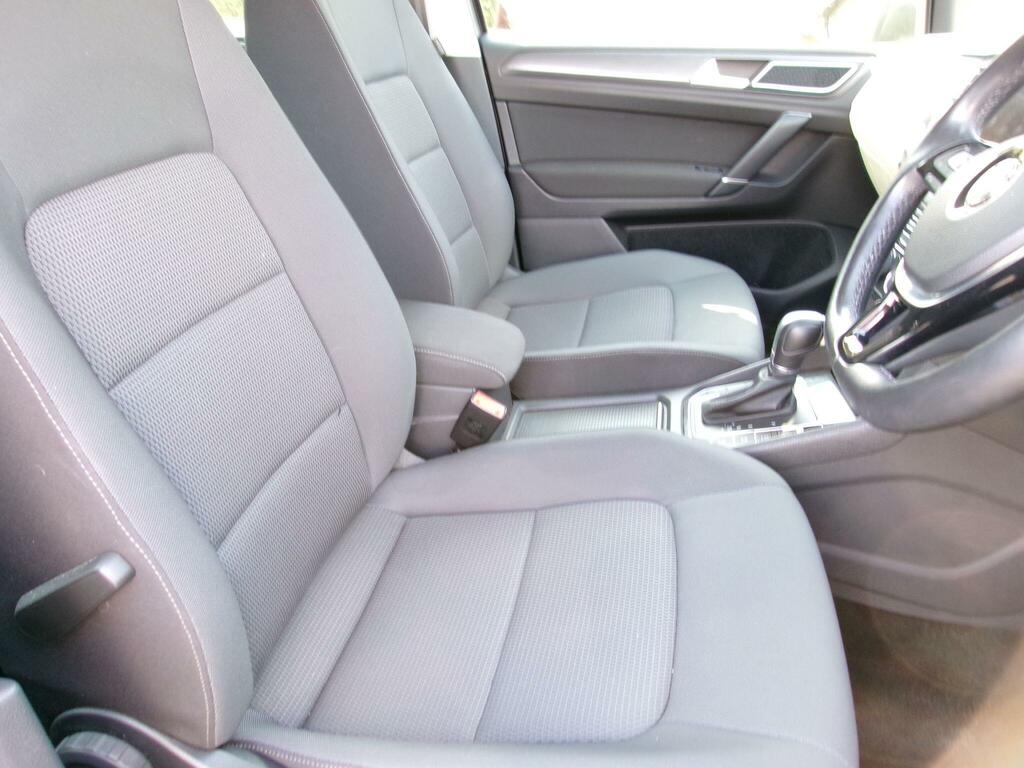 Volkswagen Golf SV Se Nav Red #9