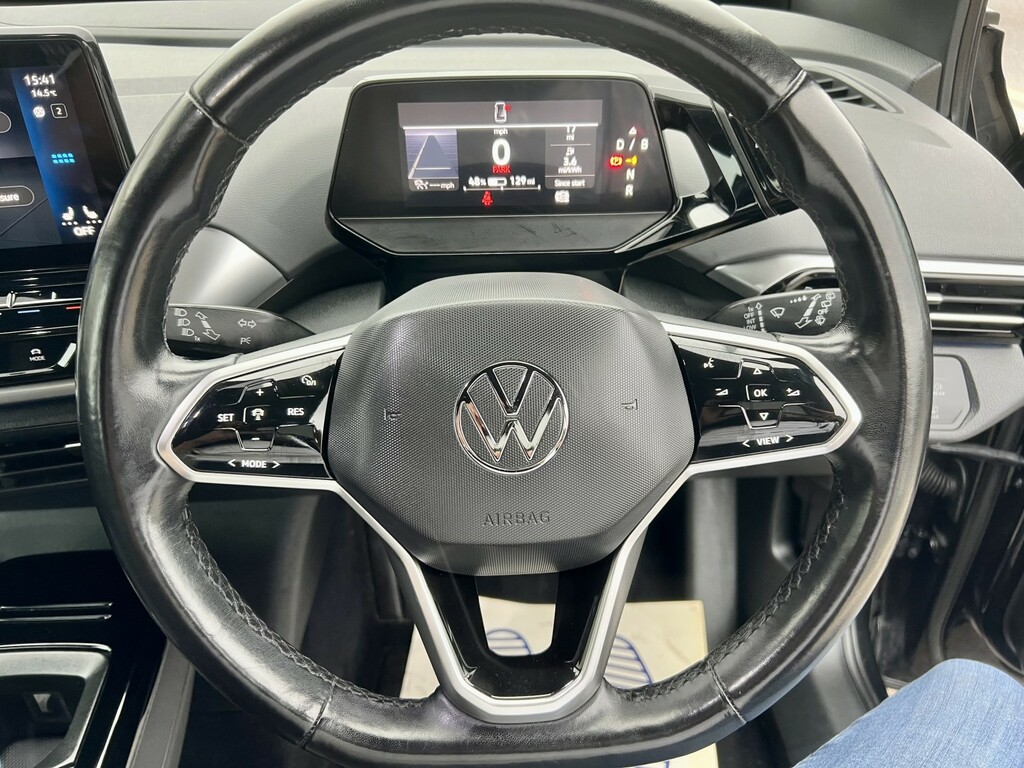 Volkswagen ID.4 Suv White #22