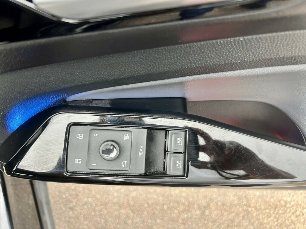 Volkswagen ID.4 Electric  #29