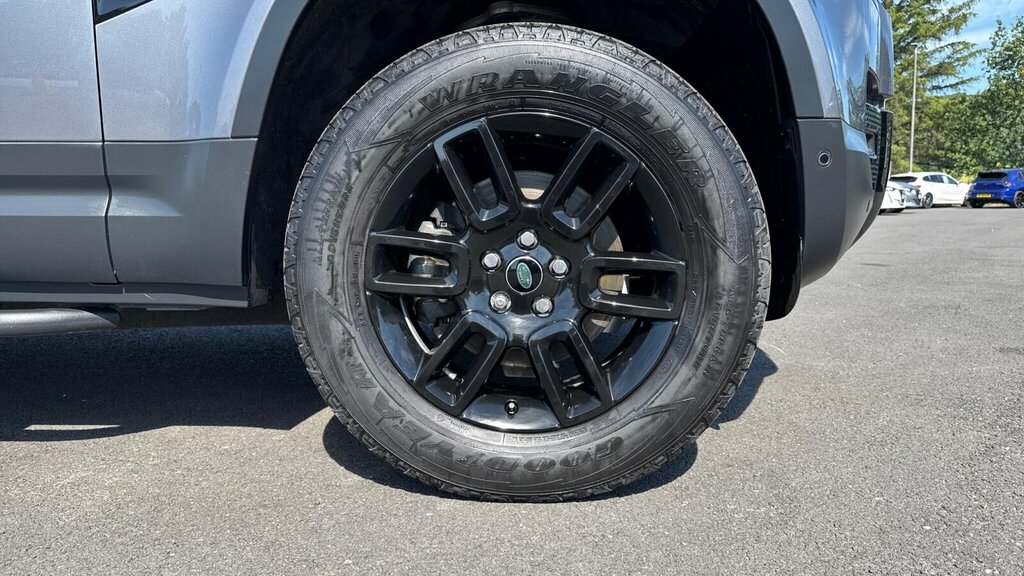 Land Rover Defender  Black #9