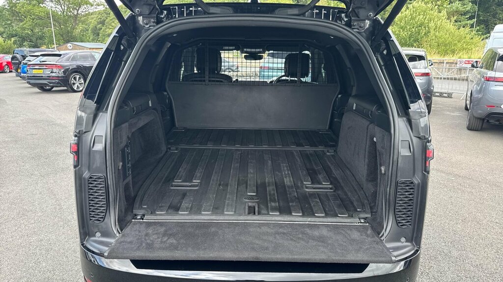 Land Rover Discovery 3.0 D300 R-dynamic Hse Black #18