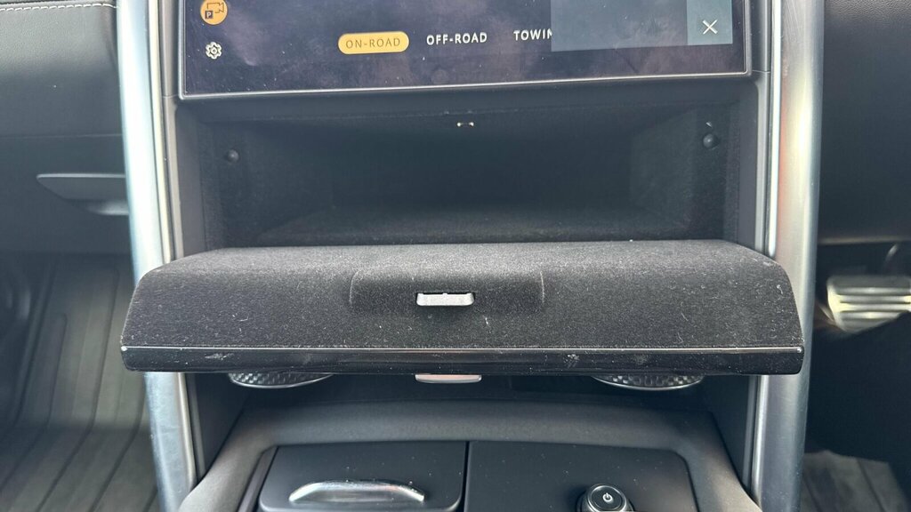 Land Rover Discovery 3.0 D300 R-dynamic Hse Black #35