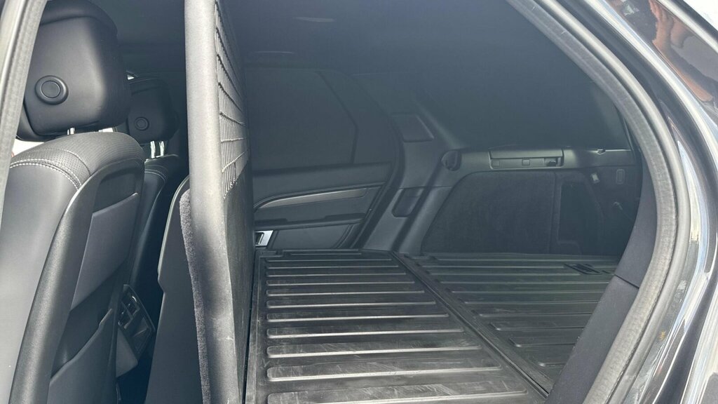 Land Rover Discovery 3.0 D300 R-dynamic Hse Black #11