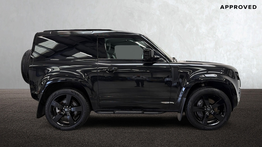 Land Rover Defender D250 Hard Top Se Black #5
