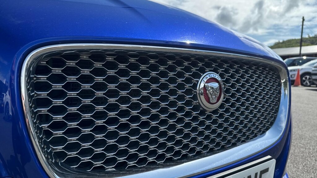 Jaguar XF Sport Black #36