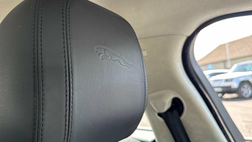 Jaguar XF Sport Black #26