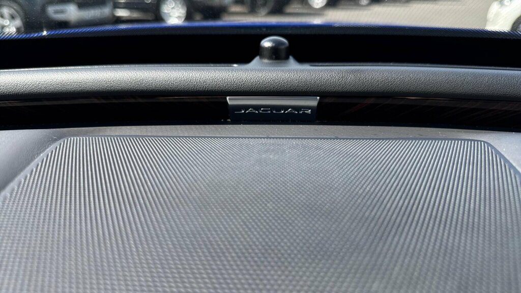 Jaguar XF Sport Black #33