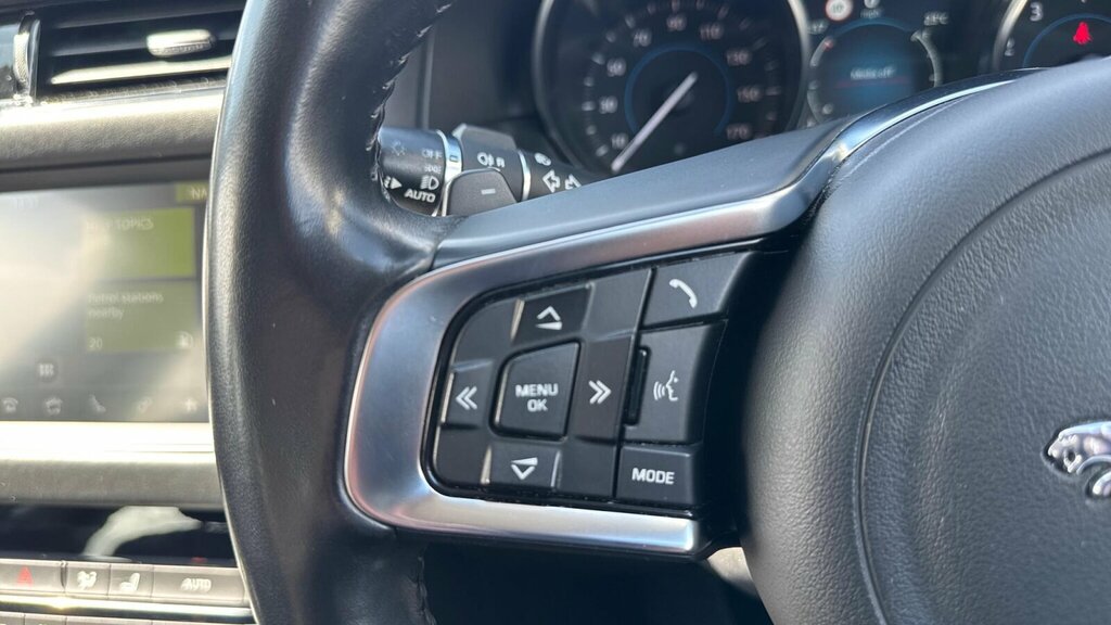 Jaguar XF Sport Black #30