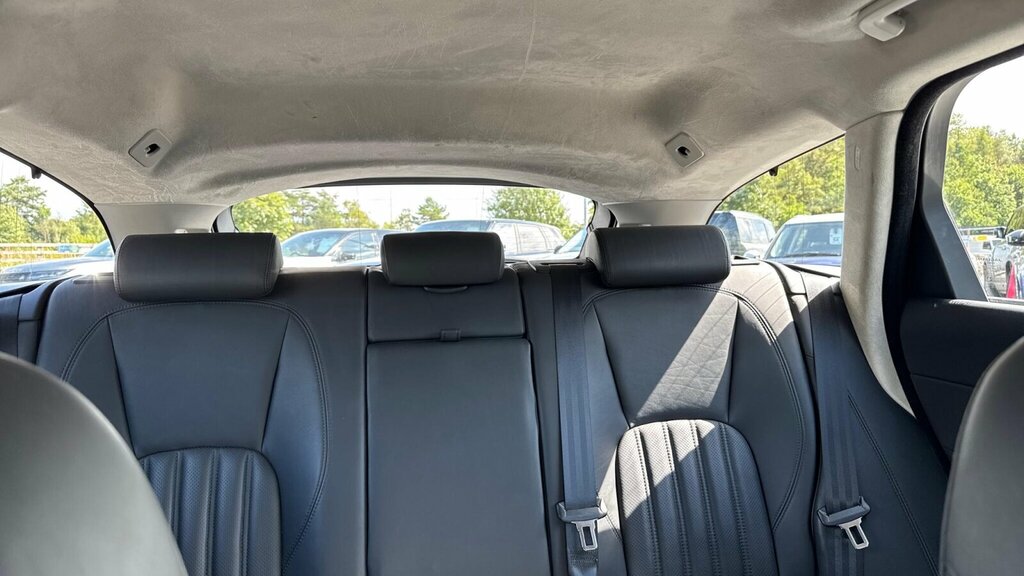 Jaguar XF Sport Black #25