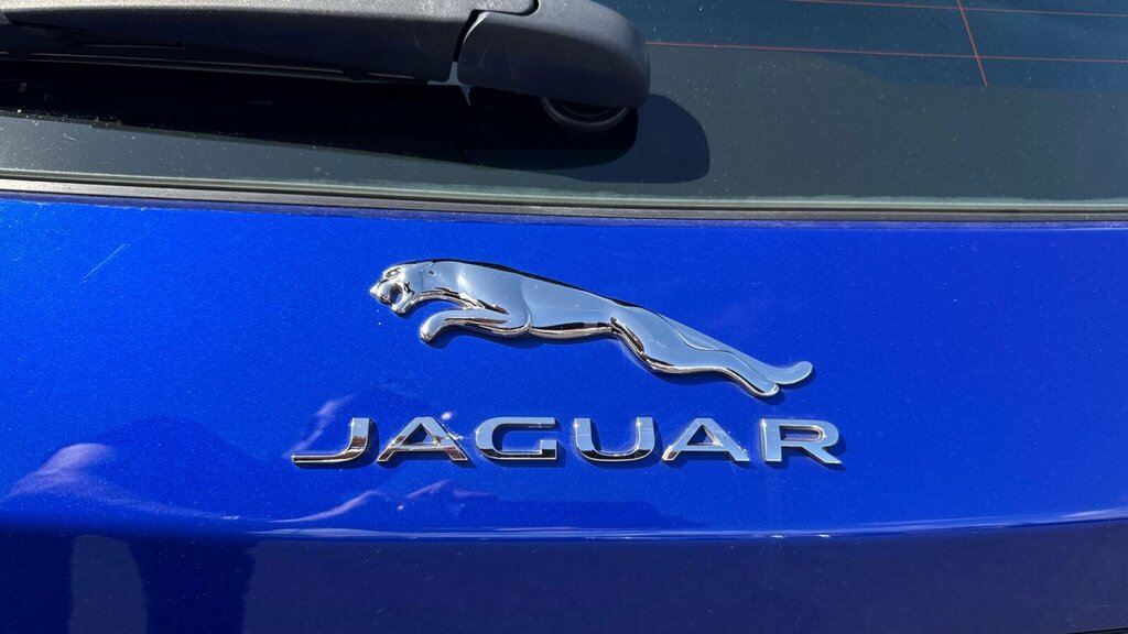 Jaguar XF Sport Black #40