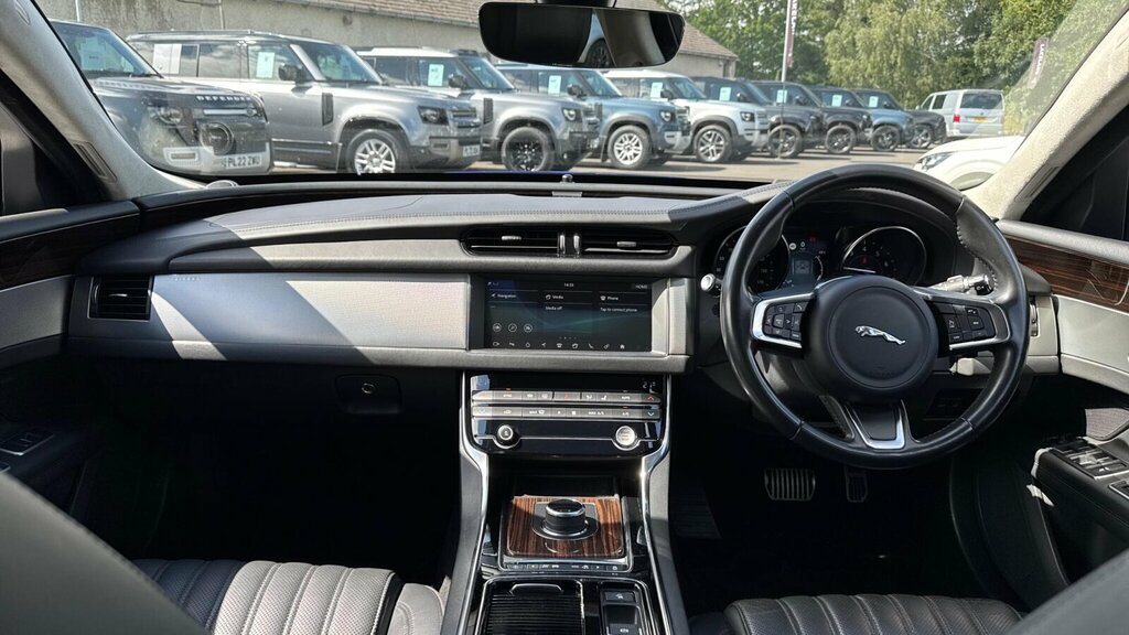 Jaguar XF Sport Black #17