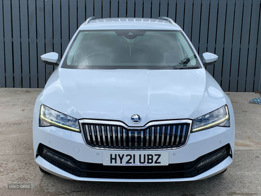 Skoda Superb 2.0 Tdi Cr 122 Se Technology Dsg White #2