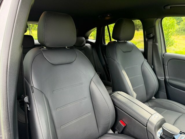 Mercedes-Benz GLA Class 2.0 Gla35 Amg Premium Suv 8G-dct 4Mat Grey #4
