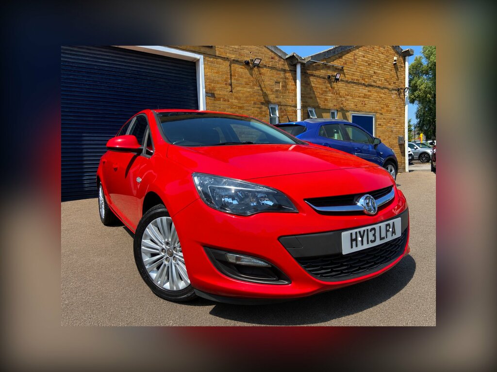 Vauxhall Astra 1.4 16V Energy Hatchback Euro 5 Red