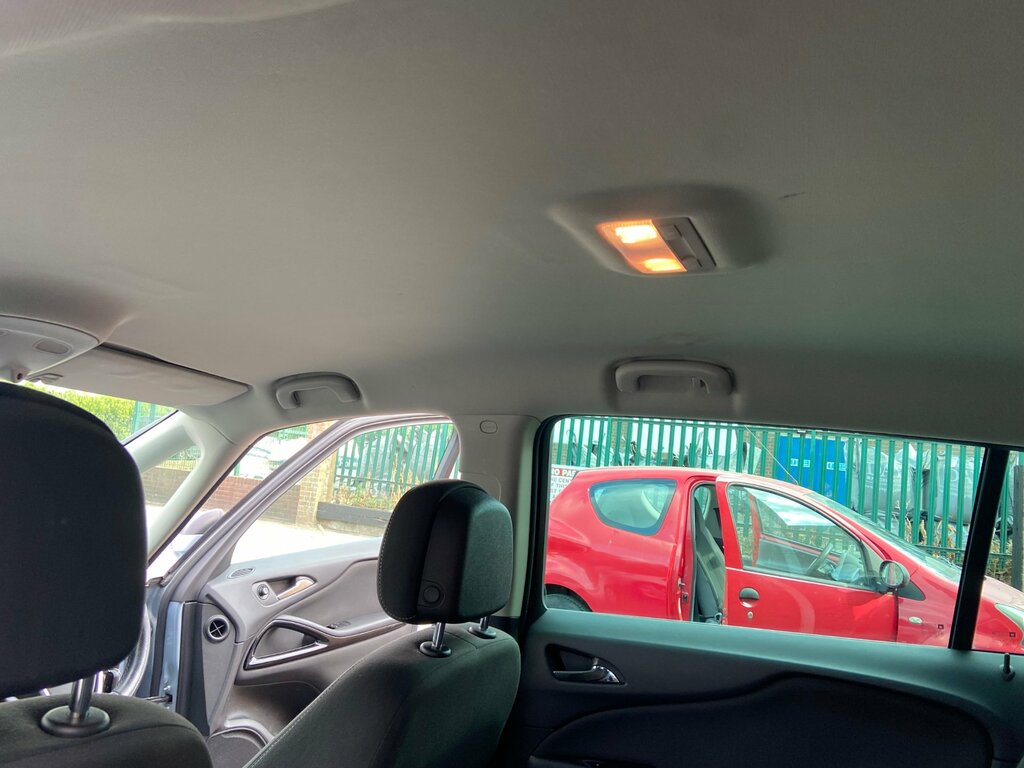 Vauxhall Zafira Tourer Tech Line Cdti White #21