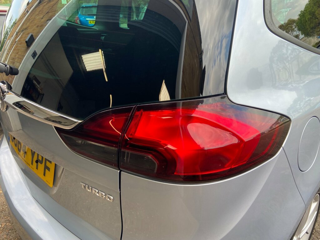 Vauxhall Zafira Tourer Tech Line Cdti White #9