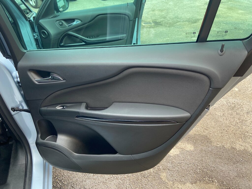 Vauxhall Zafira Tourer Tech Line Cdti White #33