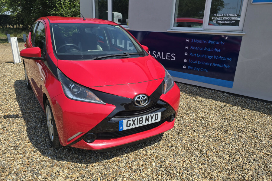 Toyota Aygo Hatchback Red