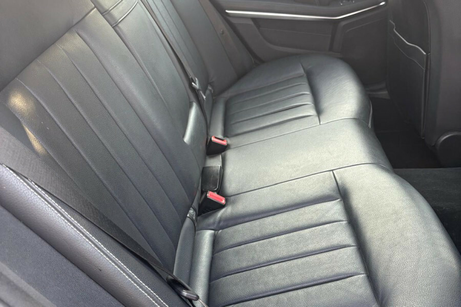 Mercedes-Benz E Class Saloon LS15JYJ Black #3