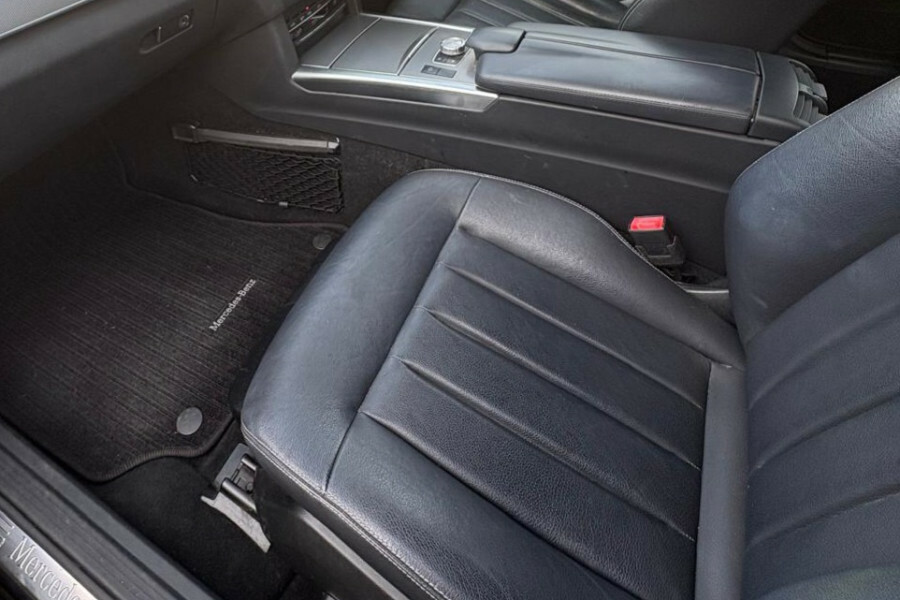 Mercedes-Benz E Class Saloon LS15JYJ Black #4