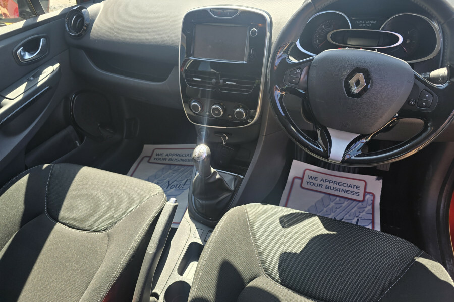 Renault Clio Dynamique Nav 16V Red #6