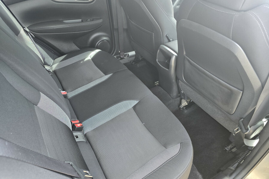 Nissan Qashqai Suv LR18ZFW Grey #2