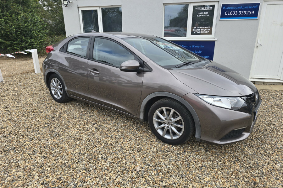 Honda Civic Hatchback Black #17