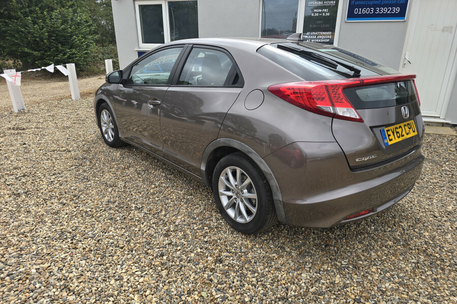Honda Civic Hatchback Black #12