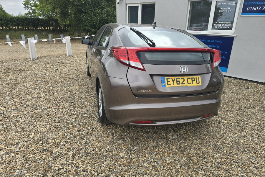Honda Civic Hatchback Black #13