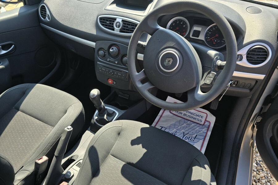 Renault Clio Hatchback Silver #5