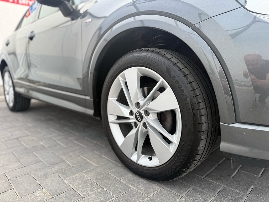 Audi Q2 Tfsi Cod S Line FV23YOL Grey #3