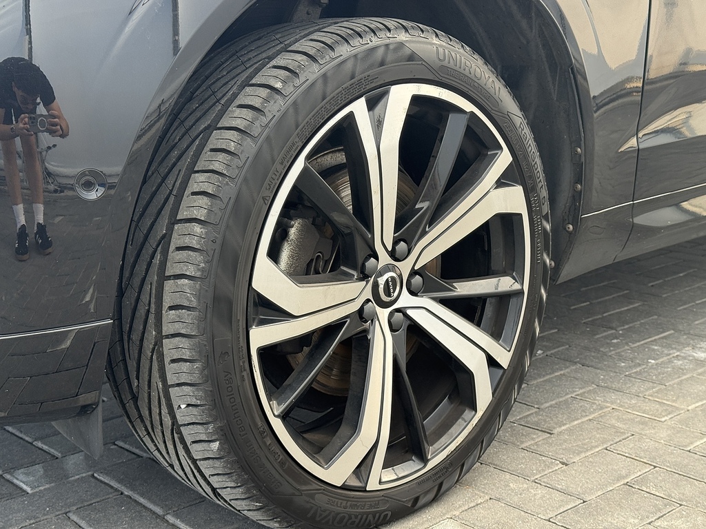 Volvo XC60 H T8 R-design Pro TR10JMB Black #3