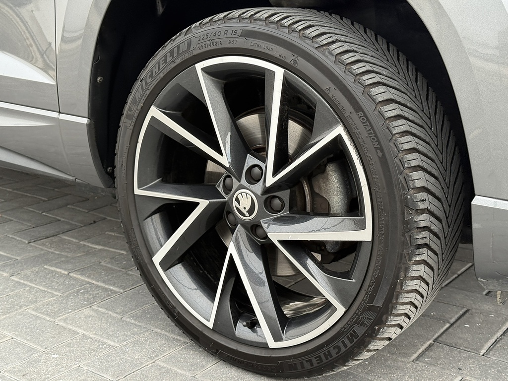 Skoda Karoq Tsi Act Sportline Grey #6
