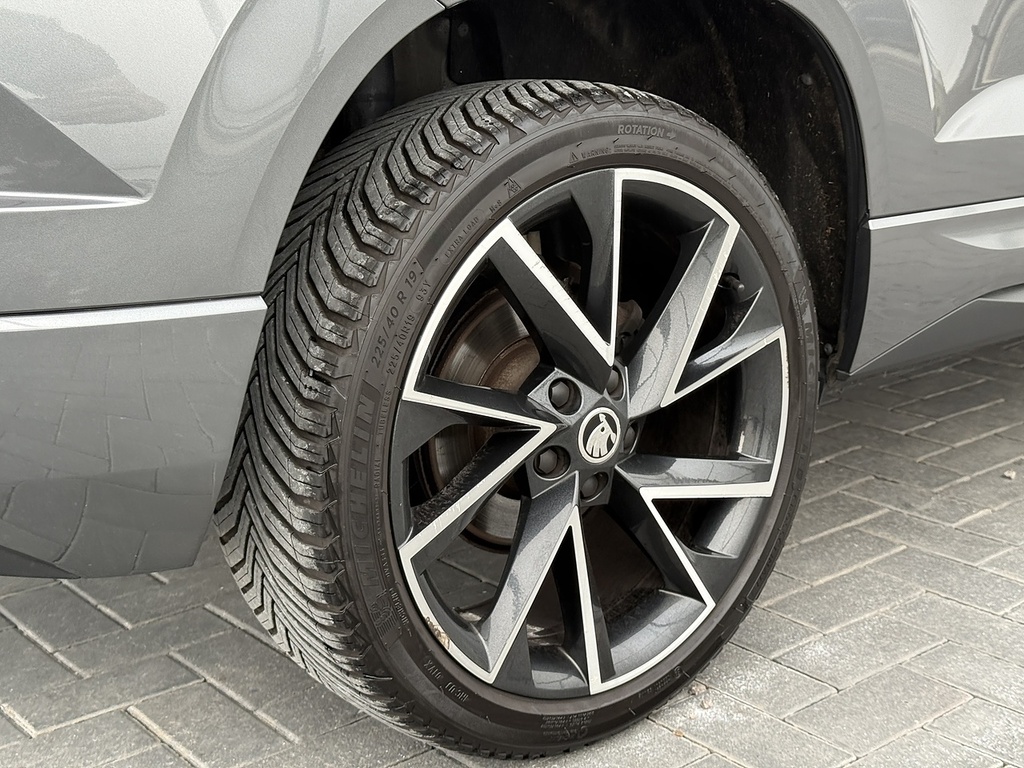 Skoda Karoq Se L Grey #17