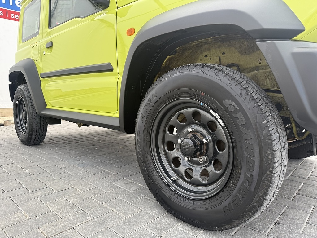 Suzuki Jimny Suv Yellow #5
